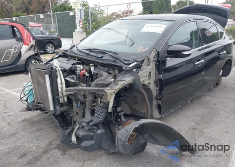 2017 Nissan Sentra Sr z USA, uszkodzony, nr VIN 3N1AB7AP5HY331762